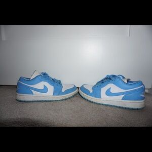 Jordan 1 Lows- UNC blue